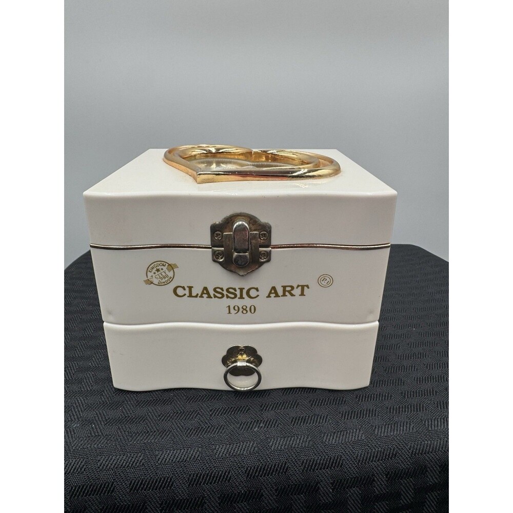 Classic Art 1980 Music Box
